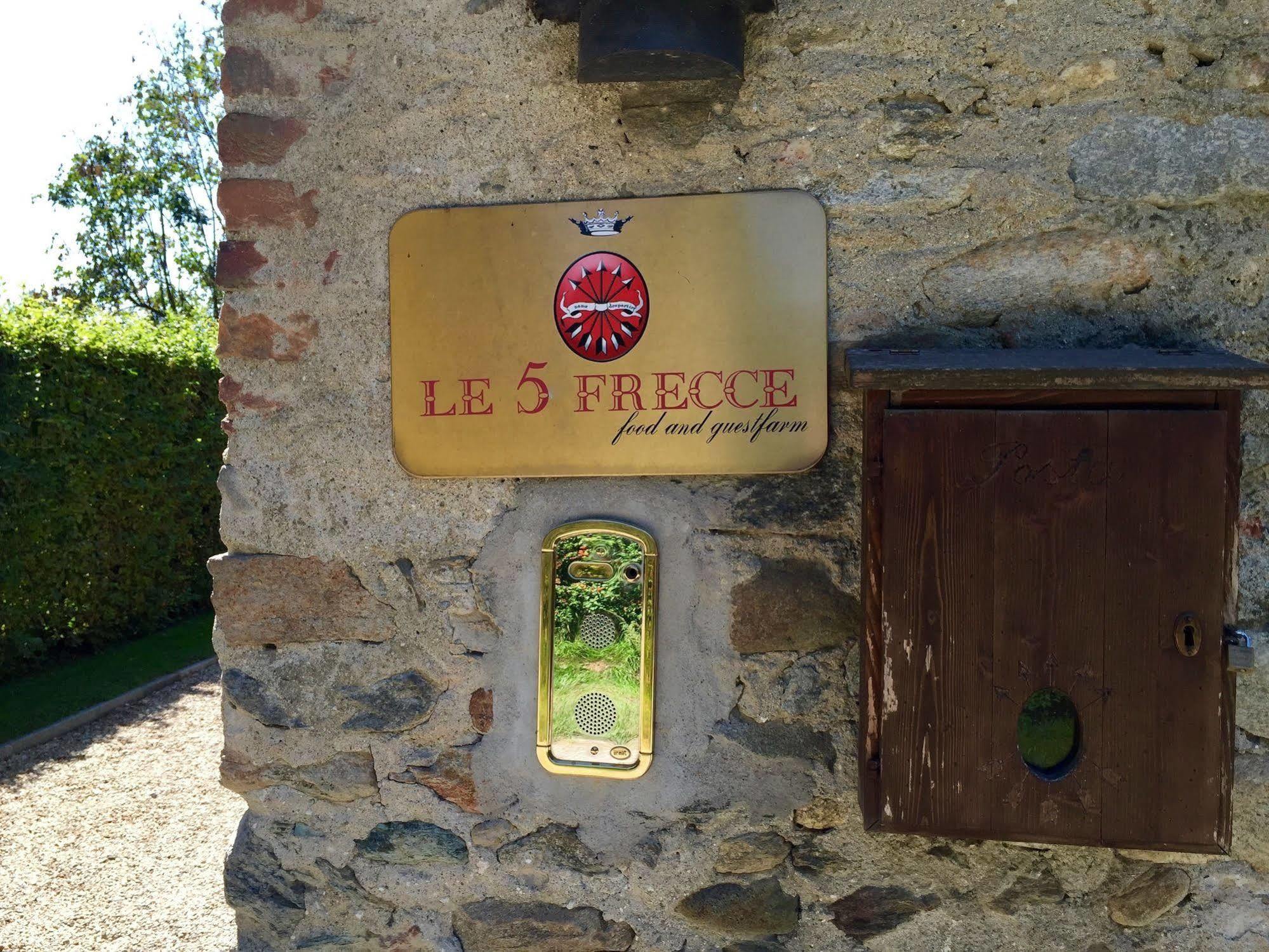 Le 5 Frecce Vila Cavour Exterior foto